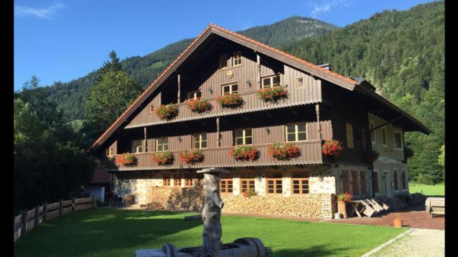 Ferienwohnungen Zipflwirt Bayrischzell Exterior photo